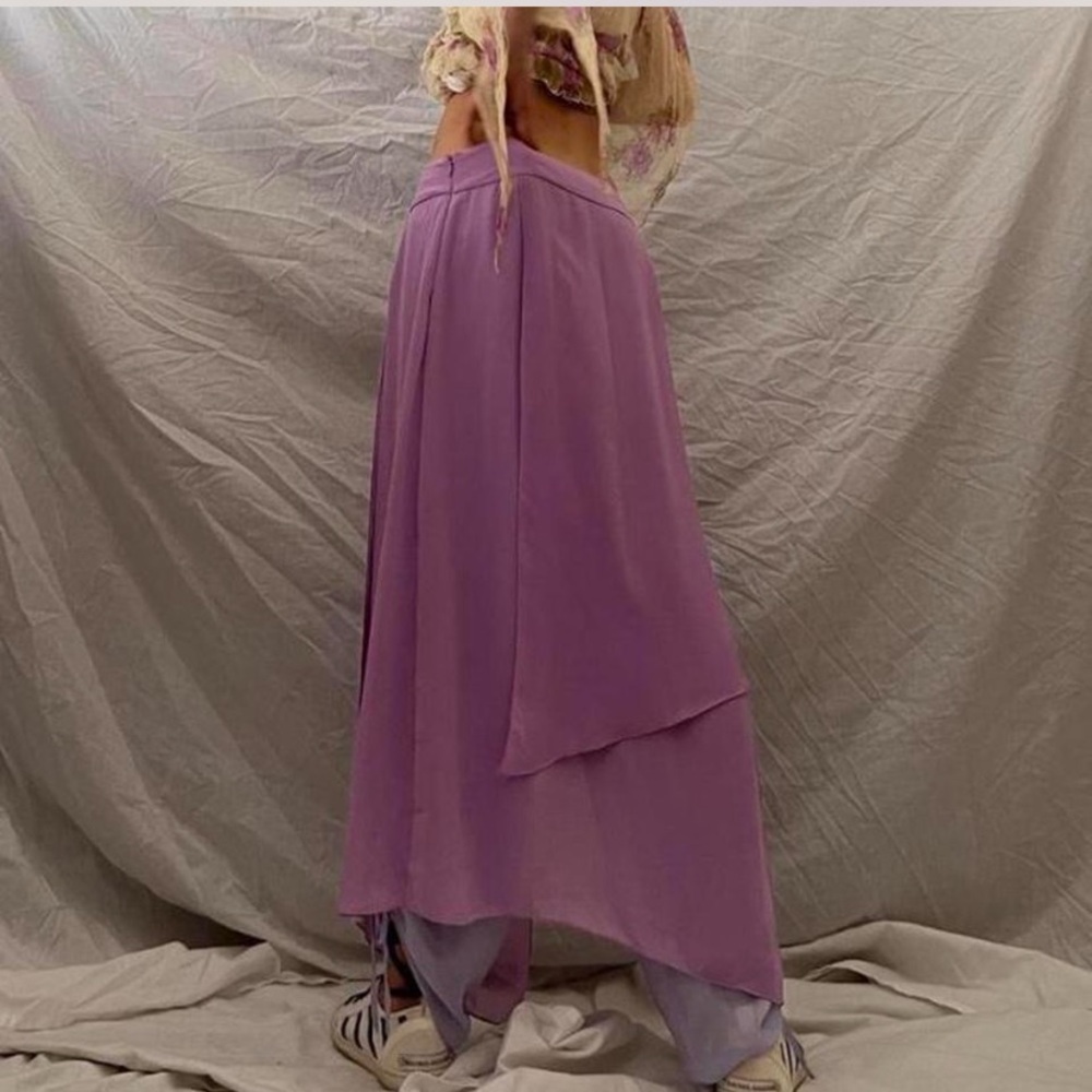Beautiful Flowy Vintage Lilac Midi Skirt with Built in purple layered pants - Picture 5 of 7